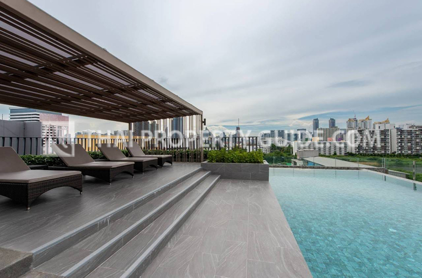 Apartment in New Petchburi 